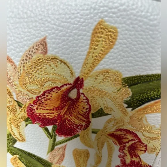 Sharif Floral White Handbag NWT - Picture 2 of 9